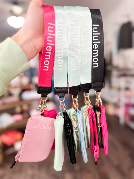 🍋 Wristlets