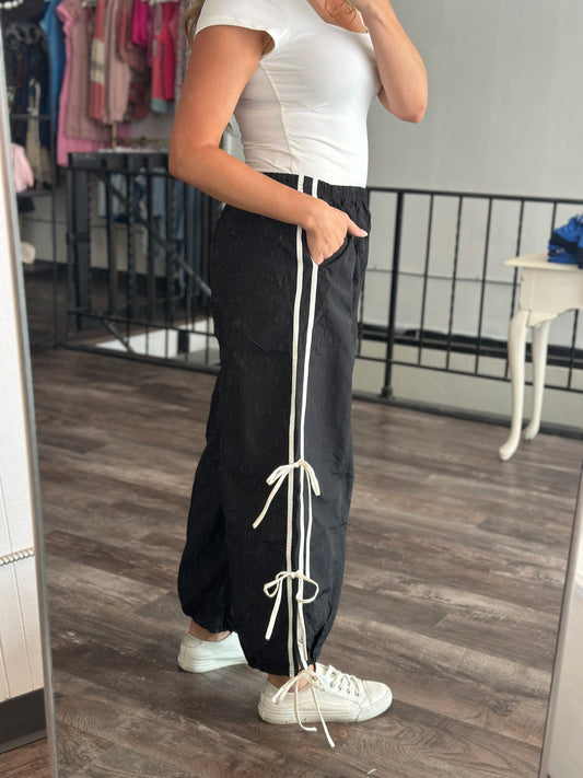 Hitting The Gym Side Tie Joggers - Black